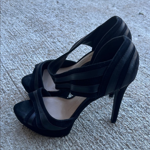 Gianni Bini Black Strappy Heels - Picture 2 of 4